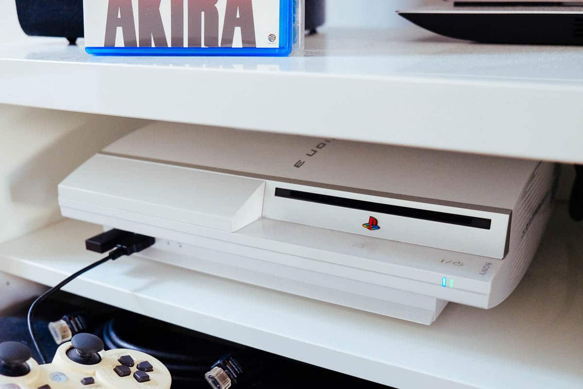 white japanese ps3